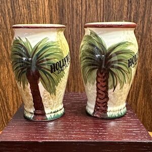Hollywood California w/palm tree 🌴 salt & pepper shakers, non smoking home, EUC